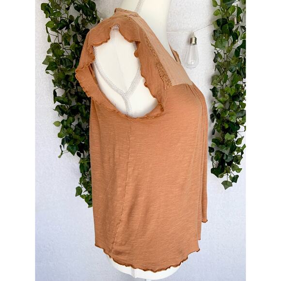 Hem & Thread Orange Ruffled Short Sleeve Top Keyhole Back Women's size Medium - Picture 3 of 10